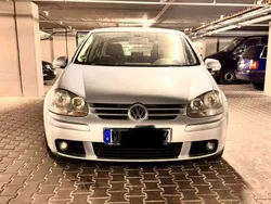Grau Gebraucht 2004 VW Golf V Kleinwagen | 1.999 € (Guter Preis)