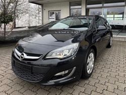 Schwarz Gebraucht 2012 Opel Astra Kombi | 3.990 € (Guter Preis)