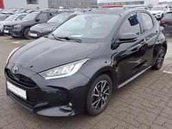 Schwarz Gebraucht 2022 Toyota Yaris Team Limousine | 17.490 € (Fairer Preis)