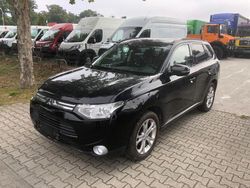 Schwarz Gebraucht 2012 Mitsubishi Outlander Instyle SUV | 6.900 € (Guter Preis)