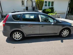Grau Gebraucht 2010 Hyundai i30 Kombi | 1.800 € (Guter Preis)