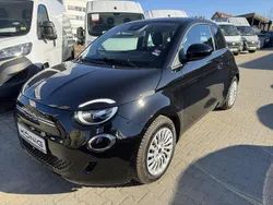 Schwarz Gebraucht 2023 Fiat 500e La Prima Limousine | 24.998 € (Etwas zu teuer)