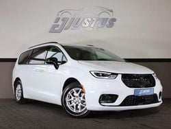 Bright white clearcoat Gebraucht 2022 Chrysler Pacifica Touring SUV | 24.900 € (Fairer Preis)