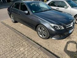 Grau Gebraucht 2017 Mercedes E220 Limousine | 22.200 € (Guter Preis)
