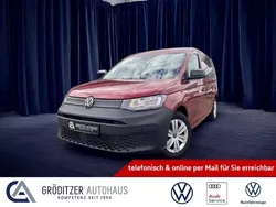 Rot Gebraucht 2023 VW Caddy Maxi Van / Kleinbus | 32.491 € (Fairer Preis)