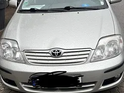 Grau Gebraucht 2005 Toyota Corolla Kombi | 10.000 €
