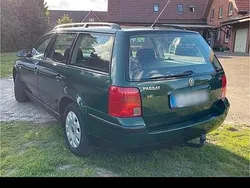 Grün Gebraucht 2000 VW Passat Kombi | 1.900 € (Fairer Preis)