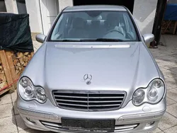 Gebraucht 2006 Mercedes C230 Avantgarde Limousine | 5.890 € (Fairer Preis)