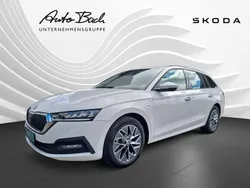Weiß (candyweiß) Gebraucht 2023 Skoda Octavia Tour Kombi | 26.690 € (Fairer Preis)