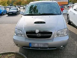 Silber Gebraucht 2006 Kia Carnival Van / Kleinbus | 4.500 € (Teuer)