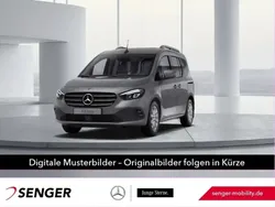 Grau Gebraucht 2023 Mercedes 180 Style Limousine | 28.250 € (Fairer Preis)