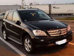 Schwarz Gebraucht 2007 Mercedes ML320 SUV | 7.900 € (Fairer Preis)