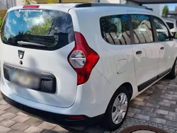 Weiß Gebraucht 2019 Dacia Lodgy Comfort Van / Kleinbus | 9.100 € (Guter Preis)