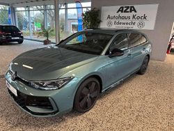 Grün Neu 2025 VW Passat R-line Kombi | 46.888 € (Superpreis)