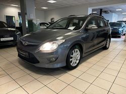 Grau Gebraucht 2011 Hyundai i30 Comfort Kombi | 5.990 € (Etwas zu teuer)