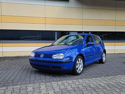 Blau Gebraucht 2001 VW Golf IV Kleinwagen | 2.549 € (Teuer)