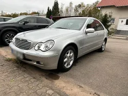 Grau Gebraucht 2002 Mercedes C180 Limousine | 7.500 €