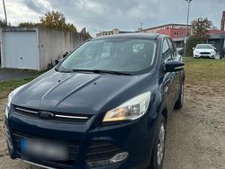 Blau Gebraucht 2015 Ford Kuga SUV | 10.000 € (Fairer Preis)