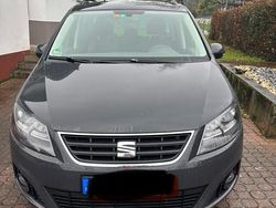 Grau Gebraucht 2018 Seat Alhambra Van / Kleinbus | 29.900 €