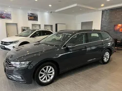 Grau Gebraucht 2021 VW Passat Kombi | 17.485 € (Fairer Preis)