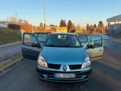 Grün Gebraucht 2004 Renault Clio II Authentique Limousine | 2.500 € (Etwas zu teuer)