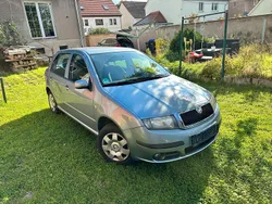 Grau Gebraucht 2006 Skoda Fabia Kleinwagen | 1.277 € (Fairer Preis)