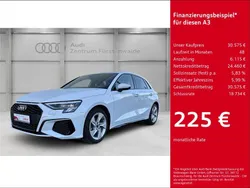Weiss Gebraucht 2023 Audi A3 Sportback S-Line Limousine | 30.575 € (Fairer Preis)
