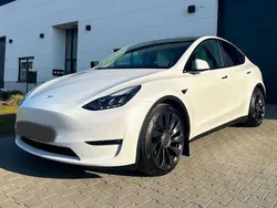 Weiß Gebraucht 2023 Tesla Model Y Performance SUV | 43.800 € (Etwas zu teuer)