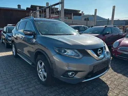 Grau Gebraucht 2017 Nissan X-Trail Tekna SUV | 17.400 € (Fairer Preis)