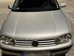 Grau Gebraucht 2002 VW Golf IV Kleinwagen | 550 € (Superpreis)