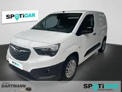 Weiß Gebraucht 2021 Opel Combo-e Life Edition Limousine | 19.950 € (Fairer Preis)