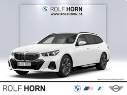 Alpinweiß uni Gebraucht 2024 BMW i5 M Sport Limousine | 59.950 € (Teuer)