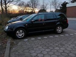 Schwarz Gebraucht 2002 VW Golf IV Kombi | 3.100 €
