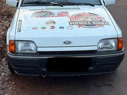 Weiß Gebraucht 1990 Ford Orion Limousine | 2.490 €