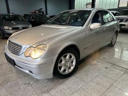 Silber Gebraucht 2004 Mercedes C180 Limousine | 3.990 € (Fairer Preis)