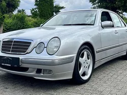Silber Gebraucht 2001 Mercedes E280 Elegance Limousine | 4.990 €