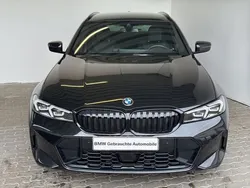 Black sapphire metallic Gebraucht 2024 BMW 330 M Sport Kombi | 51.498 € (Teuer)