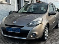 Braun Gebraucht 2011 Renault Clio II Dynamique Limousine | 4.400 € (Teuer)