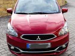 Rot Gebraucht 2017 Mitsubishi Space Star Kleinwagen | 5.700 € (Guter Preis)