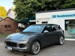 Grau Gebraucht 2015 Porsche Cayenne S SUV | 32.999 € (Fairer Preis)