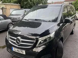 Schwarz Gebraucht 2016 Mercedes V250 Exclusive Van / Kleinbus | 41.000 €