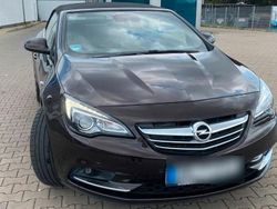 Braun Gebraucht 2016 Opel Cascada Cabrio | 13.500 € (Etwas zu teuer)