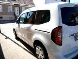 Weiß Gebraucht 2021 Renault Kangoo Van / Kleinbus | 12.600 €