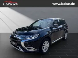 Pantherschwarz (p) (metallic) Gebraucht 2019 Mitsubishi Outlander P-HEV Edition SUV | 19.450 € (Fairer Preis)