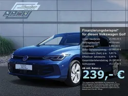 Blau Gebraucht 2024 VW Golf VIII Life Limousine | 25.990 € (Fairer Preis)