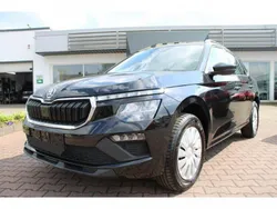 Schwarzmagic perleffekt Gebraucht 2024 Skoda Kamiq Essence SUV | 24.390 € (Fairer Preis)