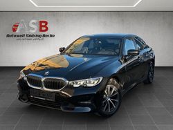 Black sapphire metallic Gebraucht 2021 BMW 320 Sport Line Limousine | 28.599 € (Fairer Preis)