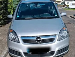 Silber Gebraucht 2006 Opel Zafira Edition Van / Kleinbus | 1.500 € (Fairer Preis)