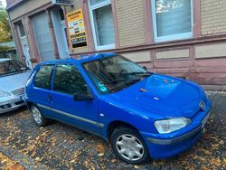 Blau Gebraucht 2004 Peugeot 106 Kleinwagen | 650 €