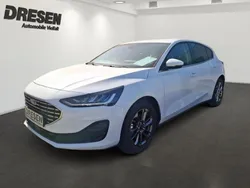 Weiss Gebraucht 2024 Ford Focus Titanium Limousine | 22.550 € (Guter Preis)
